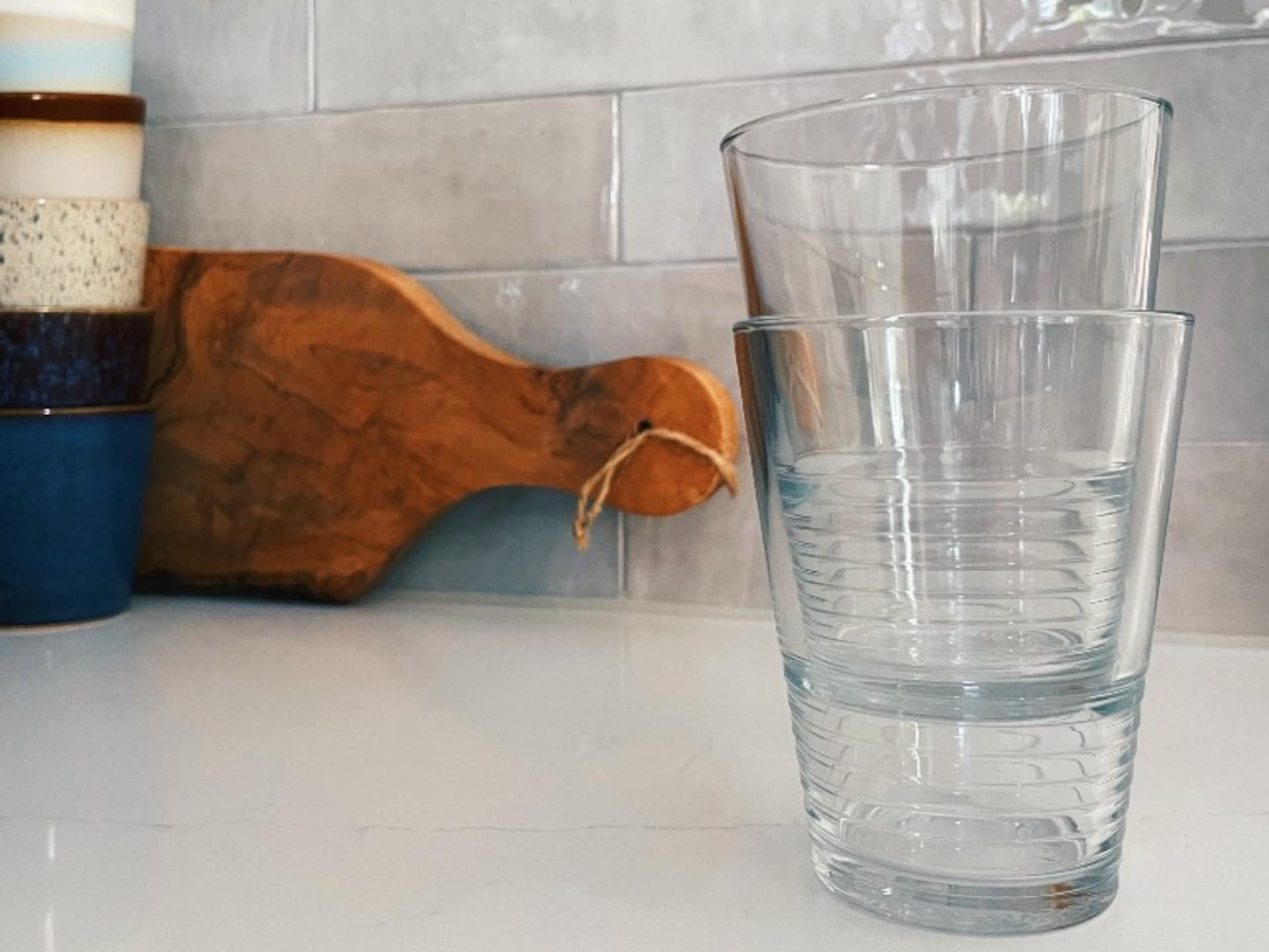 hoe krijg je 2 glazen uit elkaar